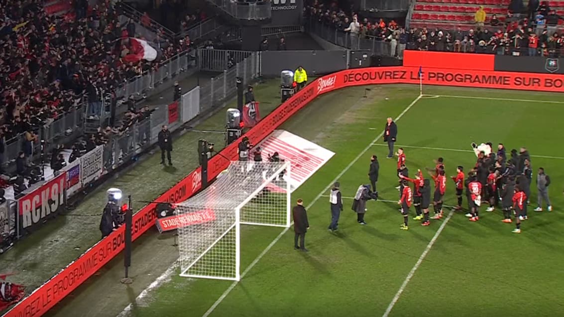 La communion entre les joueurs du Stade Rennais et le kop, Roazhon Park, 23e journée de Ligue 1, 21 février 2025