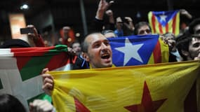 Des militants pro-indépendance durant un meeting à Barcelone, le 9 novembre 2014.