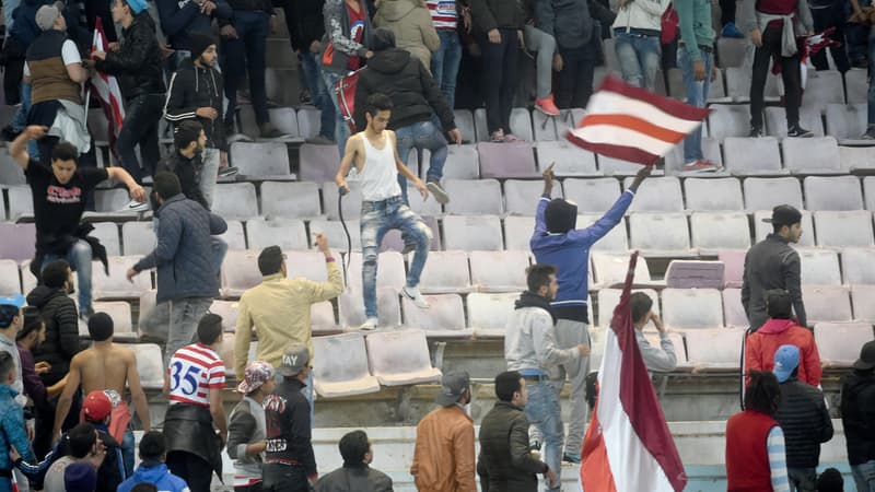 En marge d'affrontements entre supporters tunisiens, un policier a été blessé à l'oeil ce mercredi lors de la rencontre opposant le Club Africain et le PSG.