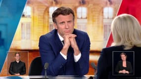Emmanuel Macron face à Marine Le Pen lors du débat de l'entre-deux-tours de la présidentielle, le 20 avril 2022.