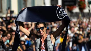 Ruth Croft remporte l'UTMB 2025 chez les femmes, le 30 août 2025.