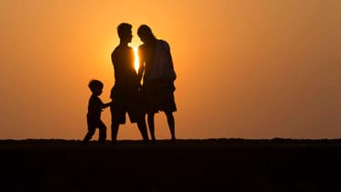 Passez du temps de qualité en famille, se réveiller tôt, autant de principes qui favorisent la performance au travail en semaine.