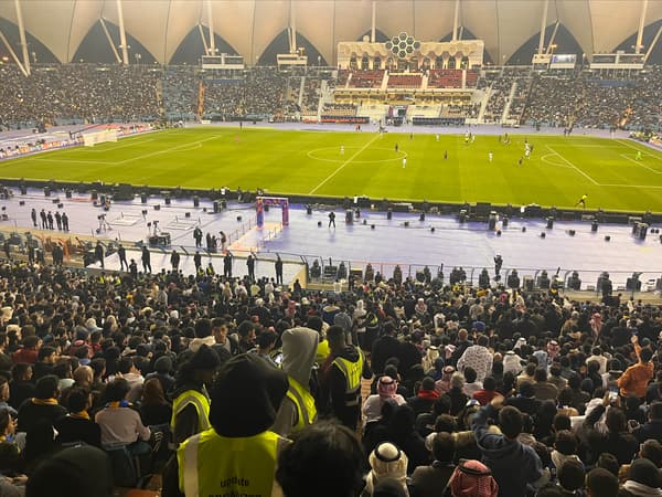 La sécurité totalement dépassée dans les tribunes