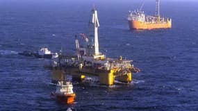Shell explique que de nombreux forages peuvent être nécessaires pour qu'une extraction soit rentable.