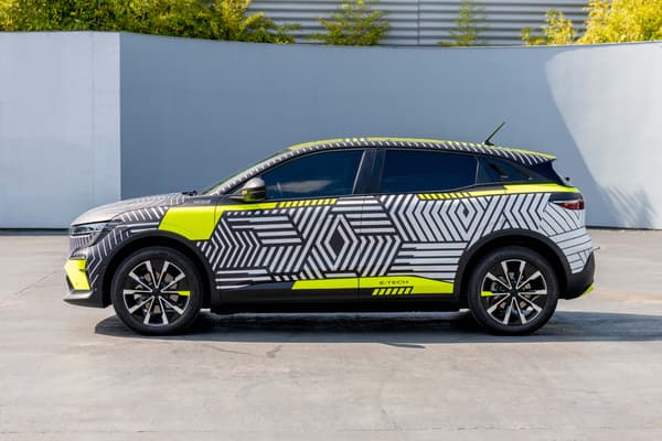 La nouvelle Mégane disposera d'une autonomie jusqu'à 450 kilomètres. La nouvelle Mégane disposera d'une autonomie jusqu'à 450 kilomètres.