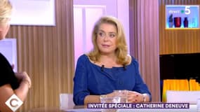 Catherine Deneuve dans C à Vous