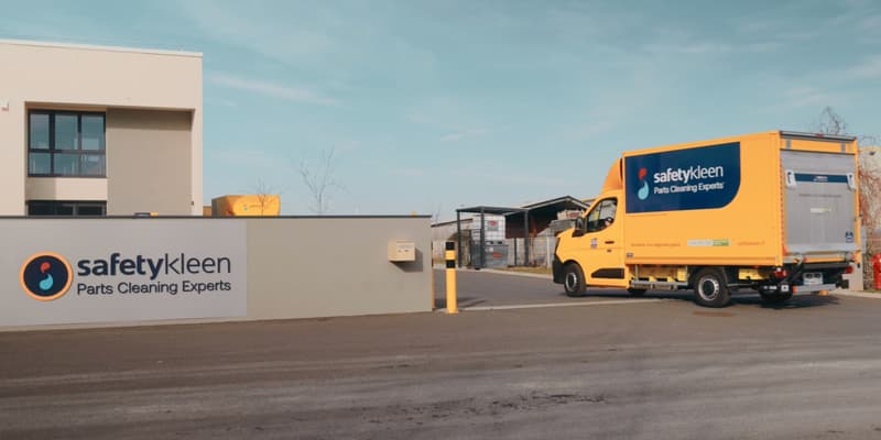 L'entreprise Safetykleen accompagne les acteurs de l'industriel dans le nettoyage de leurs pièces. 