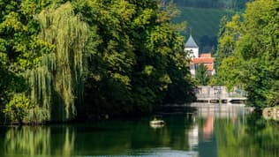 La rivière de l'Aube, à proximité de la commune de Bar-sur-Aube. 
