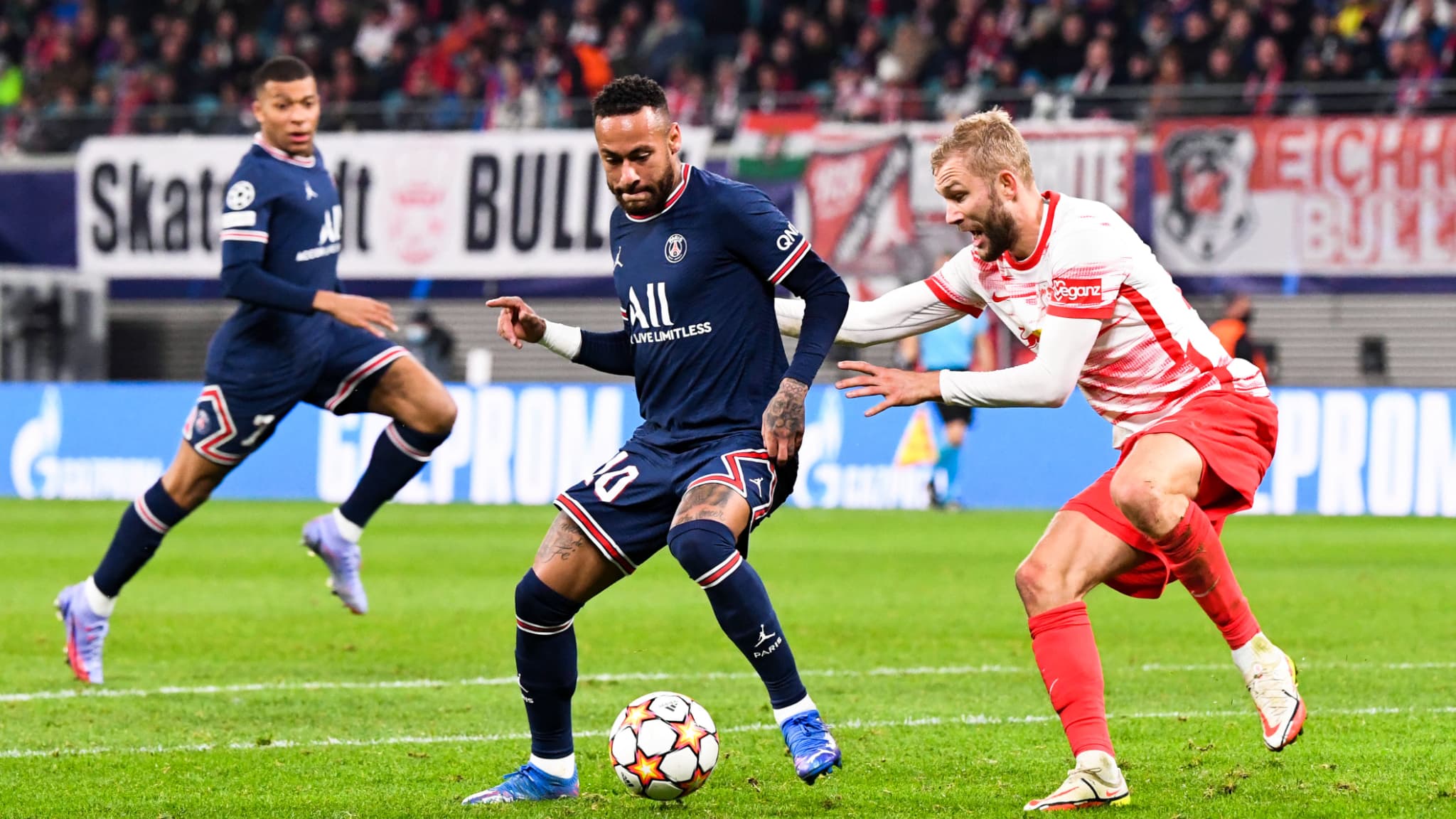 L'UEFA Champions League est aussi sur CANAL+ L'UEFA Champions League est aussi sur CANAL+