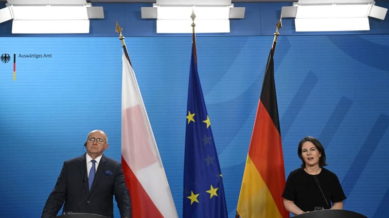 Les ministres polonais et allemand et Affaires étrangères, Zbigniew Rau et Annalena Baerbock, à Berlin le 24 mai 2022