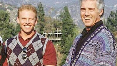 Ian Zeiring et Jed Allan. Ce dernier, qui jouait le père de Steve, est mort à l'âge de 84 ans.
