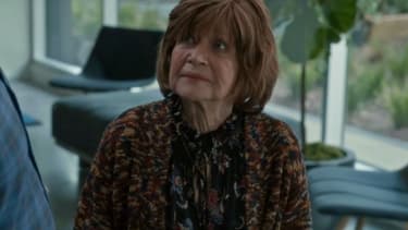 Marsha Kramer dans Modern Family