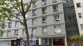 Des syndicats de police dénoncent l'insalubrité d'un logement Crous du 18e arrondissement de Paris, où des policiers logent.