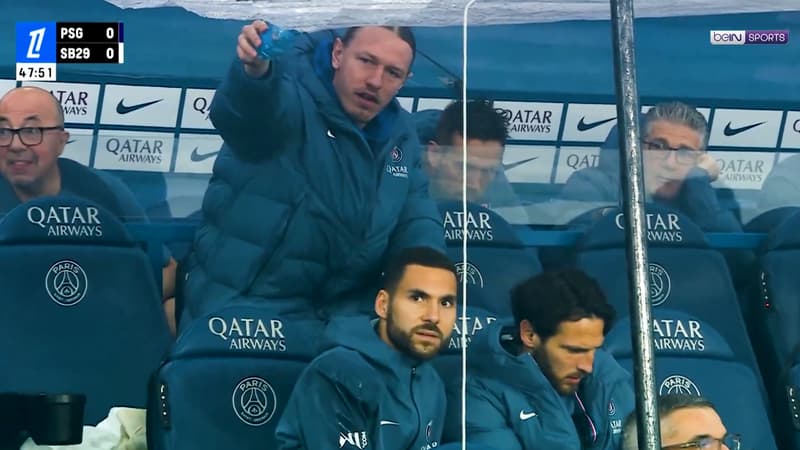 PSG-Brest: la blague vieille comme le monde (mais toujours efficace) de Safonov à un membre du staff parisien
