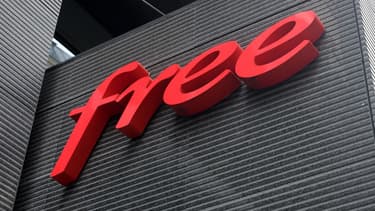Le groupe Iliad, maison mère de Free, a lancé une offre publique d'achat sur Play, opérateur de téléphonie mobile polonais valorisé 3,5 milliards d'euros et qui compte 15 millions d'abonnés,