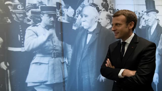 Emmanuel Macron devant un portrait de Georges Clemenceau lors des commémorations du 11-Novembre. 