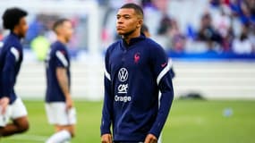 Kylian Mbappé avec l'équipe de France en juin 2022