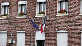 La mairie de Moulle, dans le Pas-de-Calais.