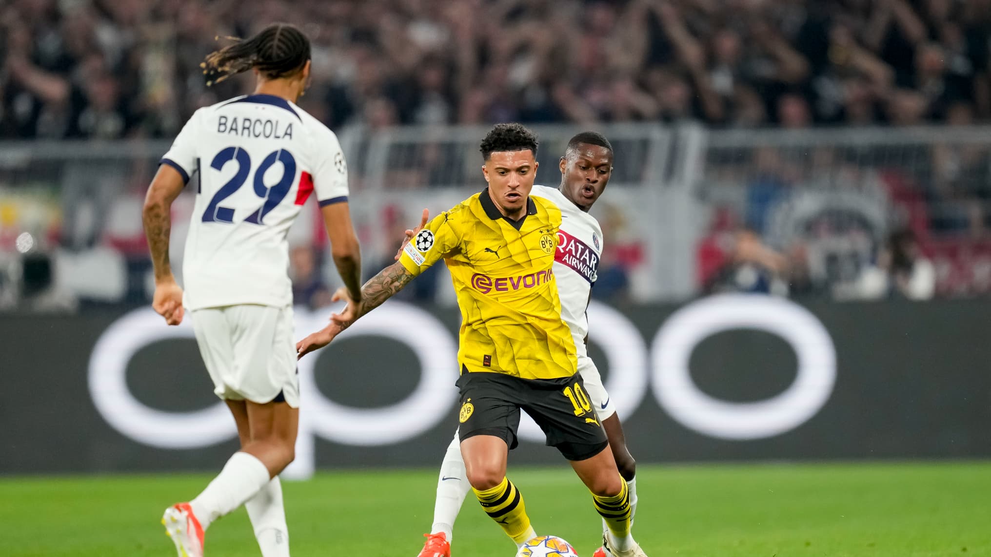 how Sancho put Nuno Mendes through an ordeal, by completing more dribbles than all of the Parisians