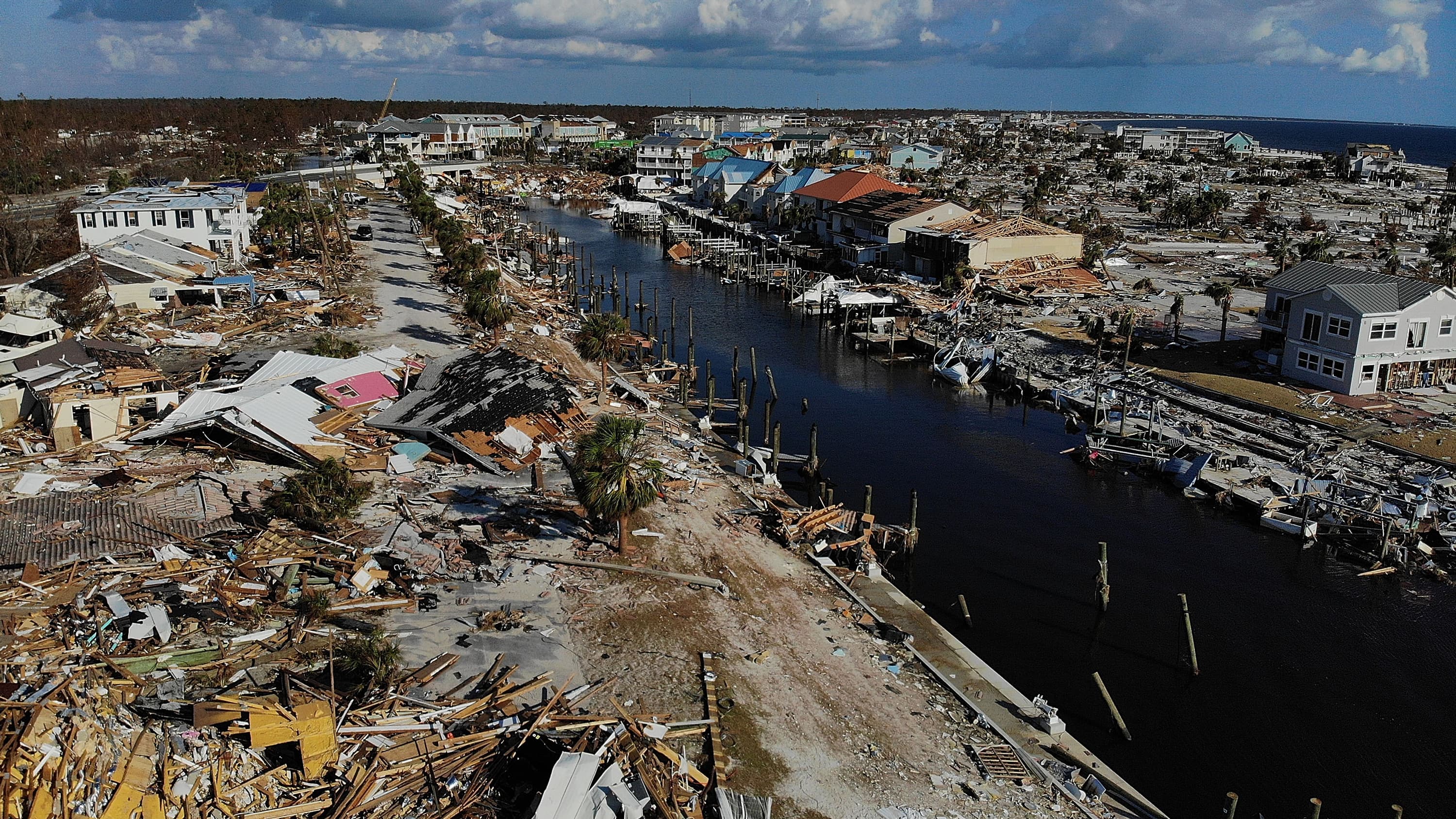 Mexico beach en Floride, aux Etats-Unis après le passage de l'ouragan Michael. Mexico beach en Floride, aux Etats-Unis après le passage de l'ouragan Michael.