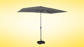 Les internautes profitent de cette offre Cdiscount sur ce parasol pliant avant l'arrivée de l'été