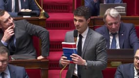 "Je vous invite, M. le ministre, à ne pas sortir les mots croisés": Aurélien Pradié, député Les Républicains, accuse Olivier Dussopt de ne pas être attentif au débat