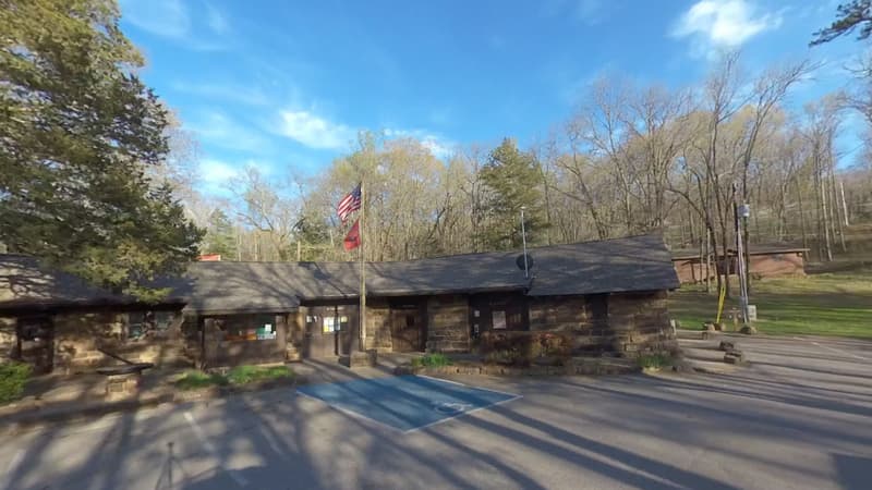 Chasse à l'homme pour retrouver le meurtrier d'un couple d'Américains tué pendant une randonnée avec leurs filles