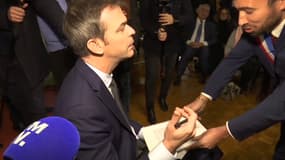 Le porte-parole du gouvernement Olivier Véran et le maire RN de Moissac Romain Lopez le 15 décembre 2023 à Moissac. 