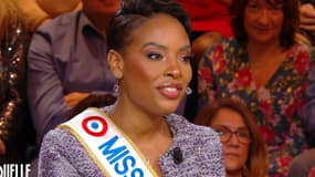 Angélique Angarni-Filopon, Miss France 2025, dans "Quelle époque!", sur France 2, le 4 janvier 2025.