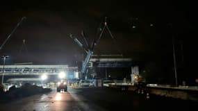 Le démontage du péage de Buchelay (Yvelines) sur l'autoroute A13, dans la nuit du samedi 22 au dimanche 23 mars 2025.