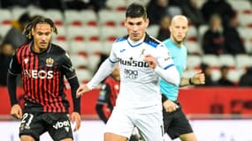 Ruslan Malinovskyi (à droite) lors d'un match avec l'Atalanta Bergame en décembre 2022
