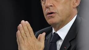 Chef de guerre en Libye, mari comblé au bras de sa femme enceinte, pompier de la zone euro en feu et candidat à sa réélection encouragé par des sondages frémissants : l'été s'annonce plutôt bon pour Nicolas Sarkozy. /Photo prise le 23 juin 2011/REUTERS/Ph