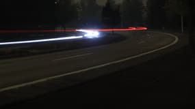 Des phares dans la nuit