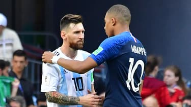 Mbappé et Messi lors de France-Argentine au Mondial 2018