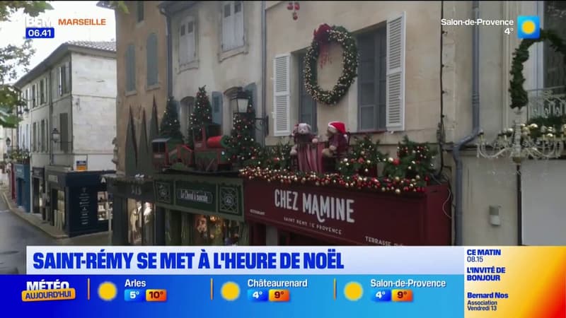 Saint-Rémy-de-Provence: un commerçant décore le centre-ville pour Noël