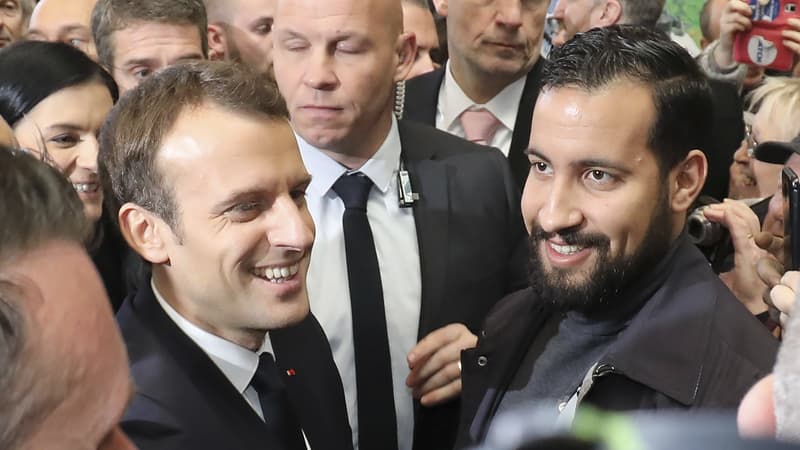 Le président de la République et Alexandre Benalla, le 24 février 2018  au Salon de l'agriculture à Paris. 