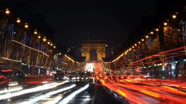 Quel tarif devra payer Apple pour s'installer sur l'avenue la plus fréquentée de France avec près de 300.000 passants quotidiens ?
