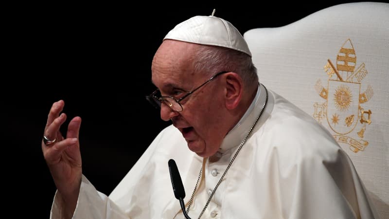 Le pape François prononce un discours à son arrivée au Portugal pour les JMJ, le 2 août 2023.