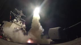 Les Etats-Unis ont engagé des frappes contre une base aérienne syrienne