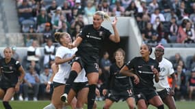 La Française Amandine Henry avec Angel City face à Bay FC le 17 mars 2024