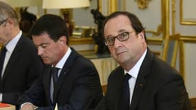 François Hollande, Manuel Valls et Bernard Cazeneuve à l'Elysée le 27 juillet 2016. - BERTRAND GUAY - AFP
