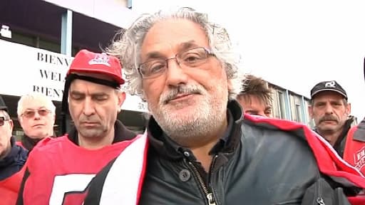 Walter Broccoli, le délégué FO des métallos de Florange, devant l'usine vendredi matin.