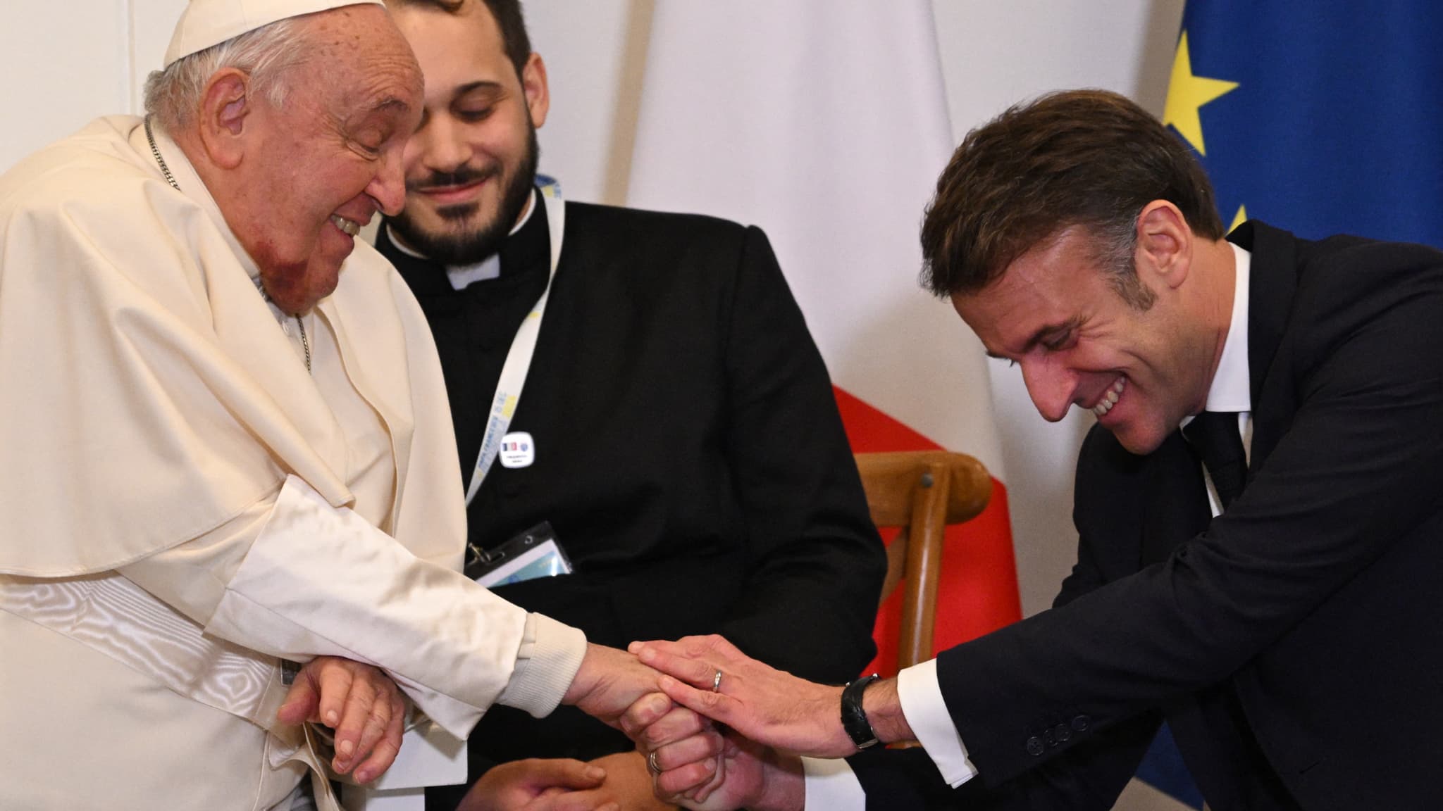 Emmanuel Macron et le pape François le 15 décembre 2024.