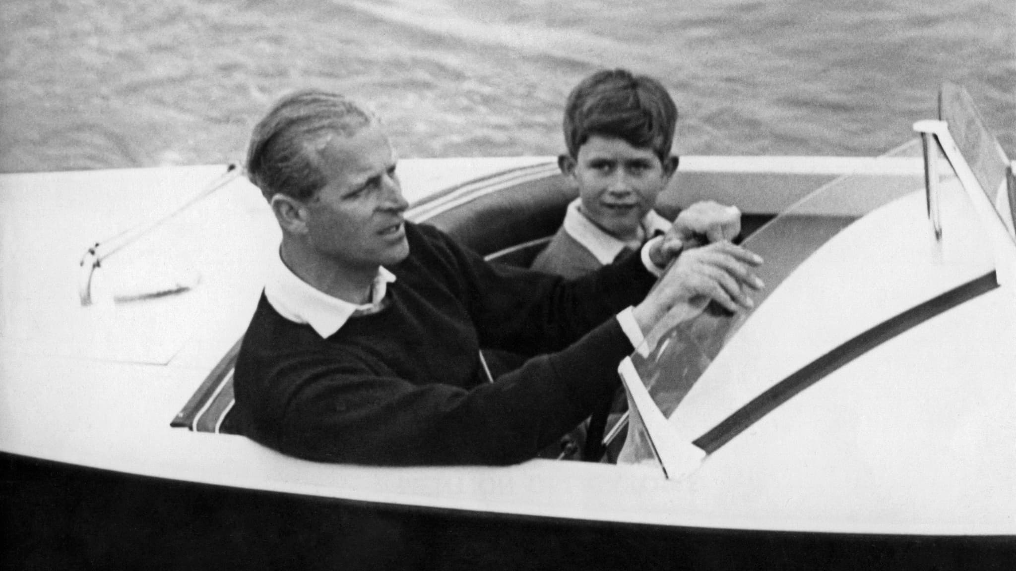 Charles et son père, le prince Philip, en 1955