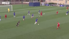 Le but en solitaire splendide d'un jeune de Chelsea