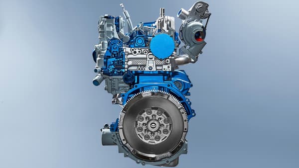 Diesel et puissant, pouvant développer 240ch, le moteur EcoBlue se veut aussi aux normes Euro 6, qui entreront en vigueur en septembre prochain.