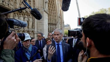 Franck Riester devant Notre-Dame, le 19 avril 2019