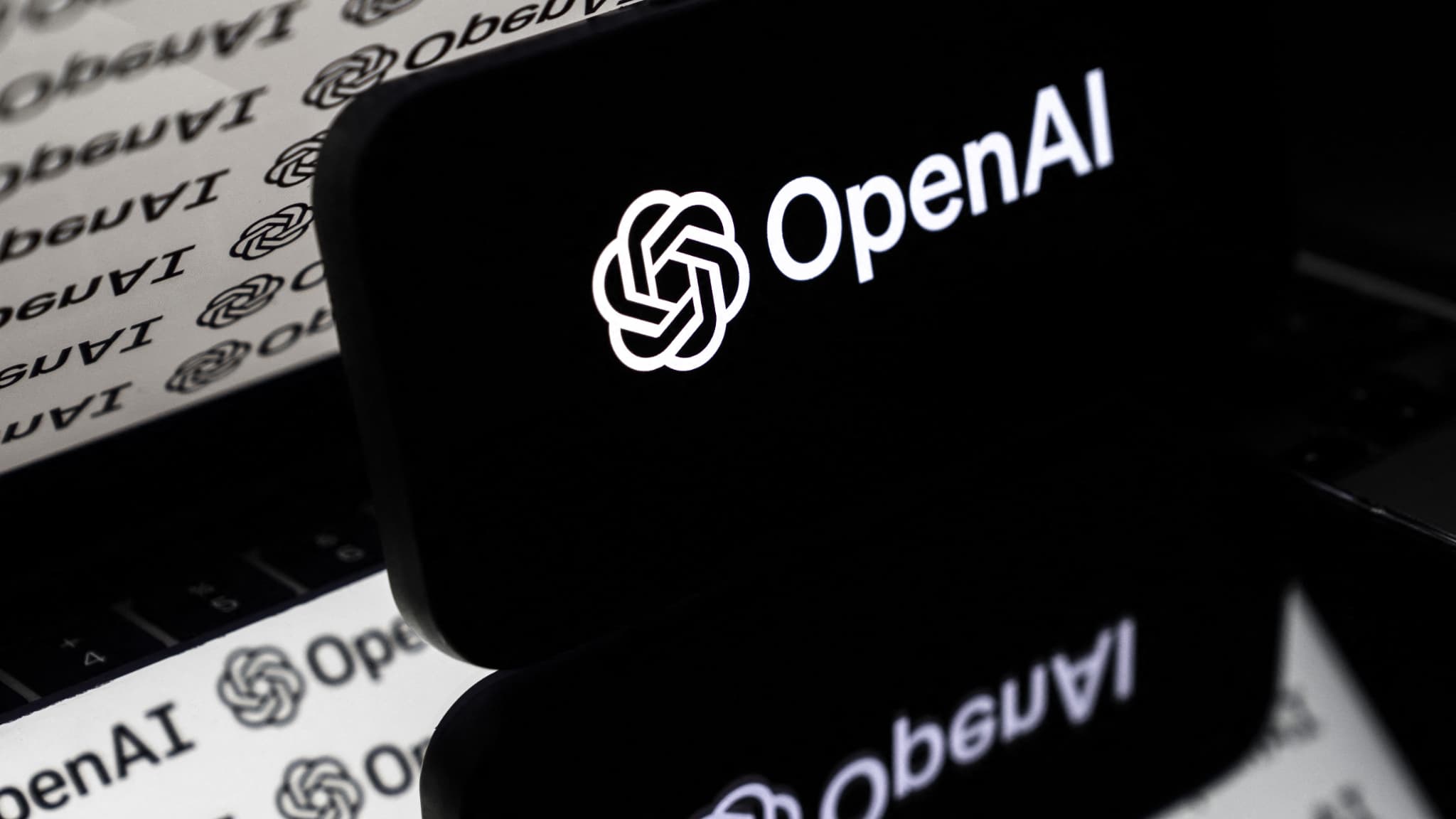 OPENAI TRAVAILLE SUR UN CONCURRENT DE LINKEDIN POUR LES JOBS LIÉS À L'INTELLIGENCE ARTIFICIELLE