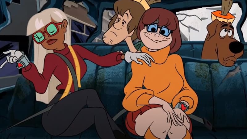 Dans le prochain film "Trick or Treat Scooby Doo",  Véra tombe explicitement amoureuse d'une femme nommée Coco Diablo (à gauche sur la photo).