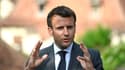 Le président français Emmanuel Macron à Saint-Cirq-Lapopie, le 2 juin 2021